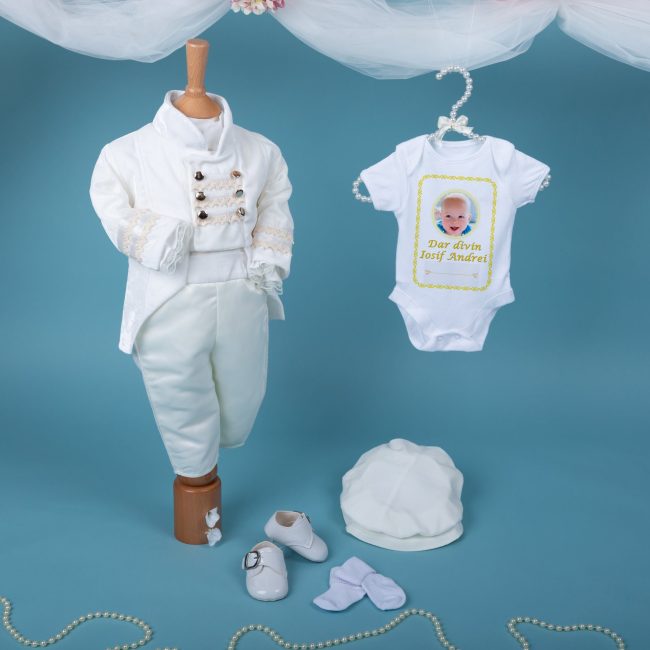 Costumaș Botez Baiat Redingotă Alb-Ivoire - Amede Bebe Ltd. Costumaș Botez Baiat Redingotă Alb-Ivoire - Amede Bebe Ltd.