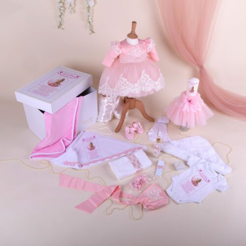 Set Botez Fata Caroline Roz DeLuxe 19 Piese • Amede Bebe Ltd.