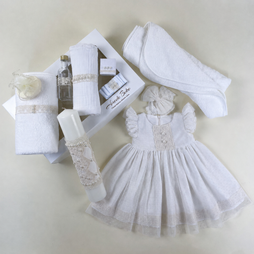 Trusou Botez Fetiță ESENȚIAL ROUA, 11 Piese, Rochie și Lumânare Elegantă, Crem-Ivoire, 0-3 / 3-6 / 6-9 / 9-12 Luni (Mânecuță Scurtă)