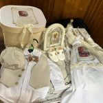Teodor Crem pantaloni scurti – Set Trusou Botez Băiat Crem 0-24 luni Premium – 30 piese